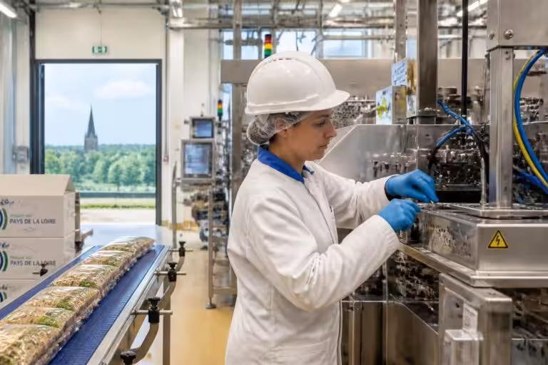 découvrez une opportunité de carrière en tant que technicien de maintenance en agroalimentaire dans les pays de la loire. rejoignez un secteur dynamique avec ouest-france.